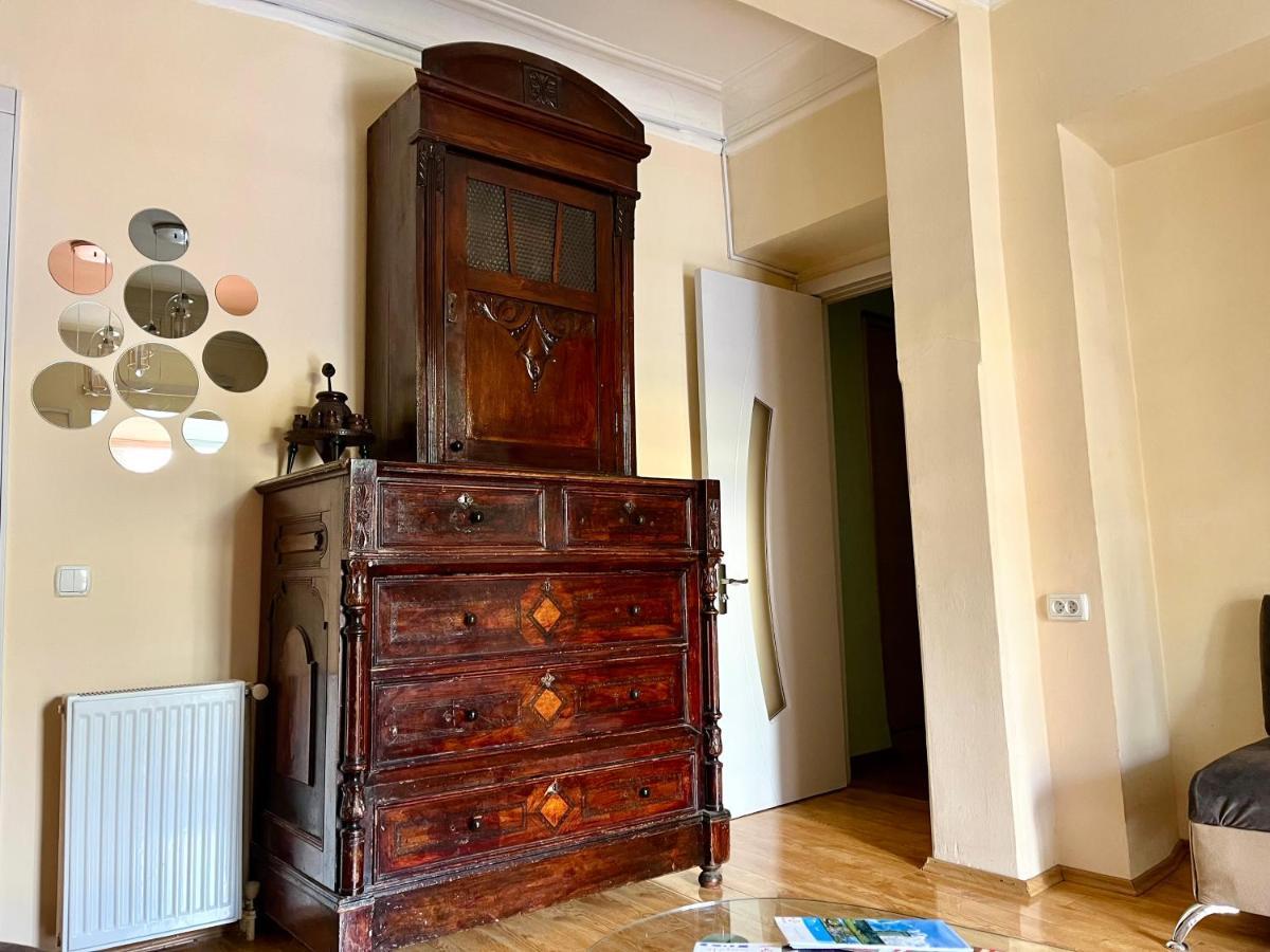 Apartment In Old Tbilisi Orbeliani Square Екстер'єр фото