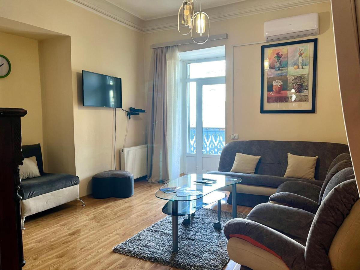 Apartment In Old Tbilisi Orbeliani Square Екстер'єр фото