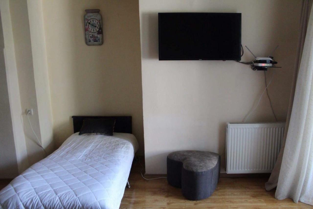Apartment In Old Tbilisi Orbeliani Square Екстер'єр фото